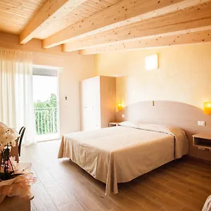 Paris Hotel